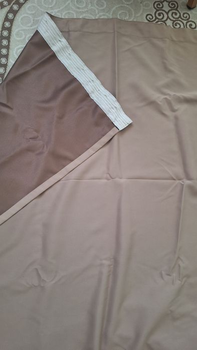 Продается комплект (2портьеры).