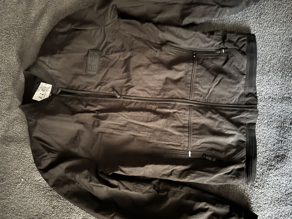 Мужской бомбер/ветровка