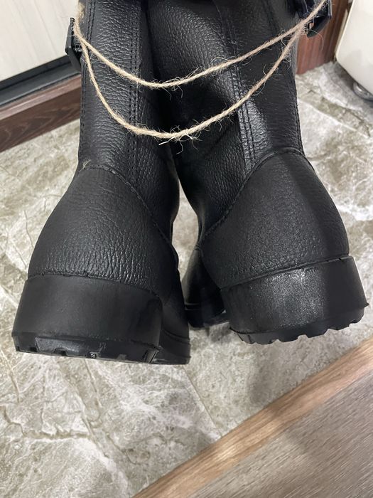 Продам унты новые