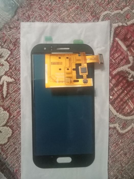 Продам дисплей на самсунг