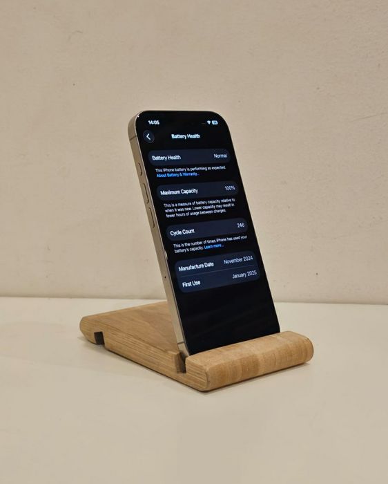 iPhone 16 Pro 256GB, Natural Titanium
