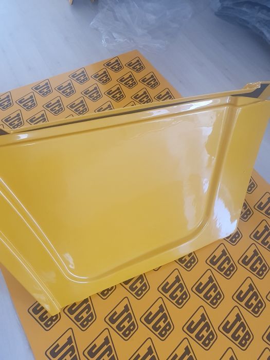 Laterale plastic jcb