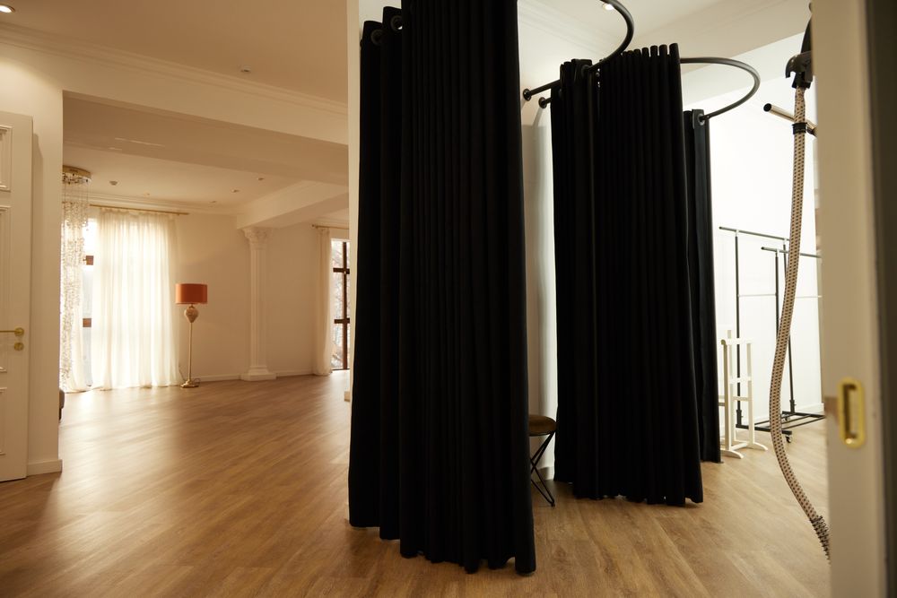 Продаем гримерную штора и каркас цена за 1 шт в сборе