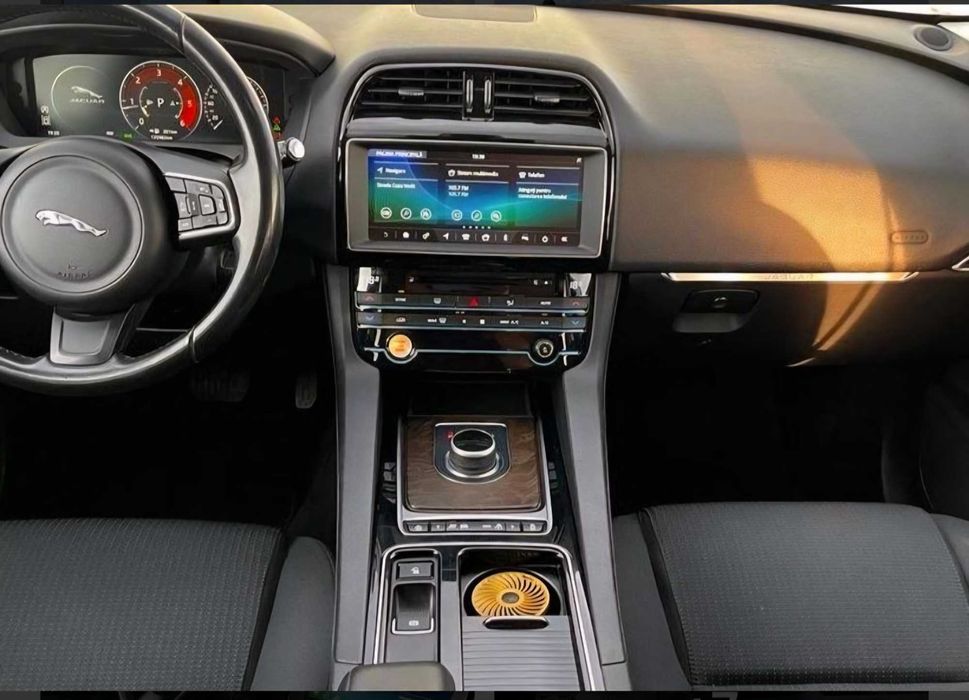 Jaguar/F-Pace /2018