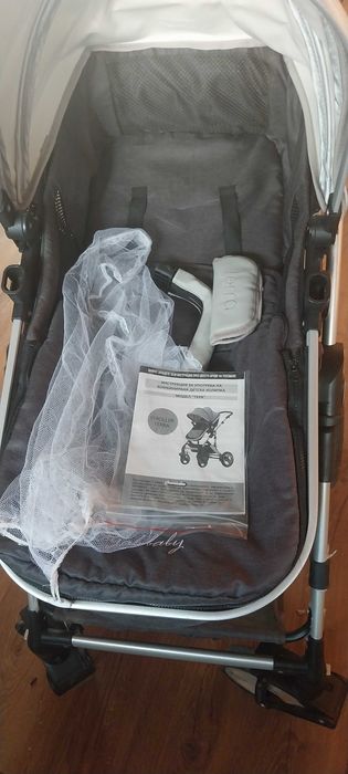 Бебешка. количка.