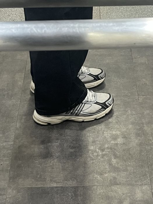 Кроссовки Adidas Response CL 43 размер. Оригинал