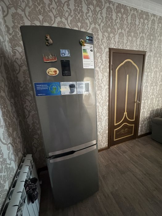 продам холодильник самсунг