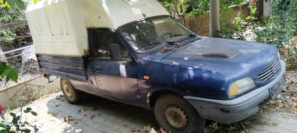 Peugeot 307cc  Dacia Pick-up