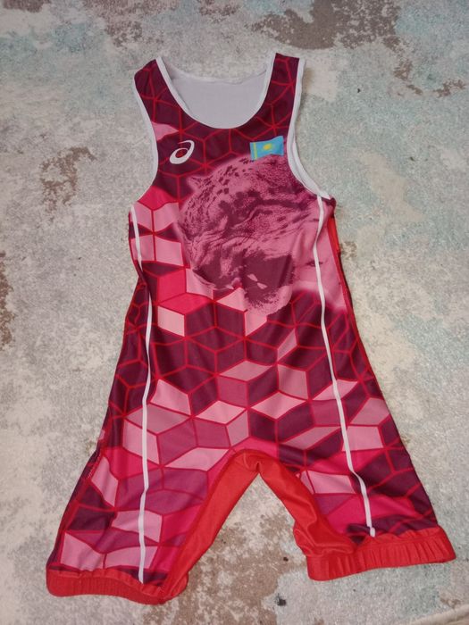 Продам борцовский тельник трико