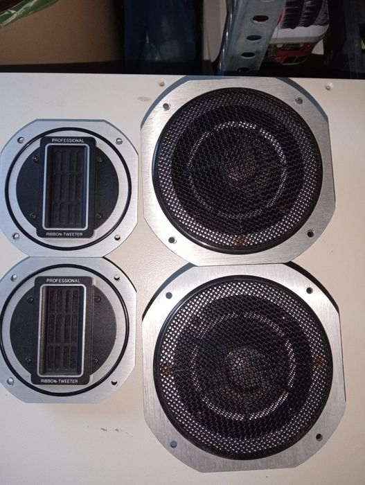 Vând difuzoare hi-fi
