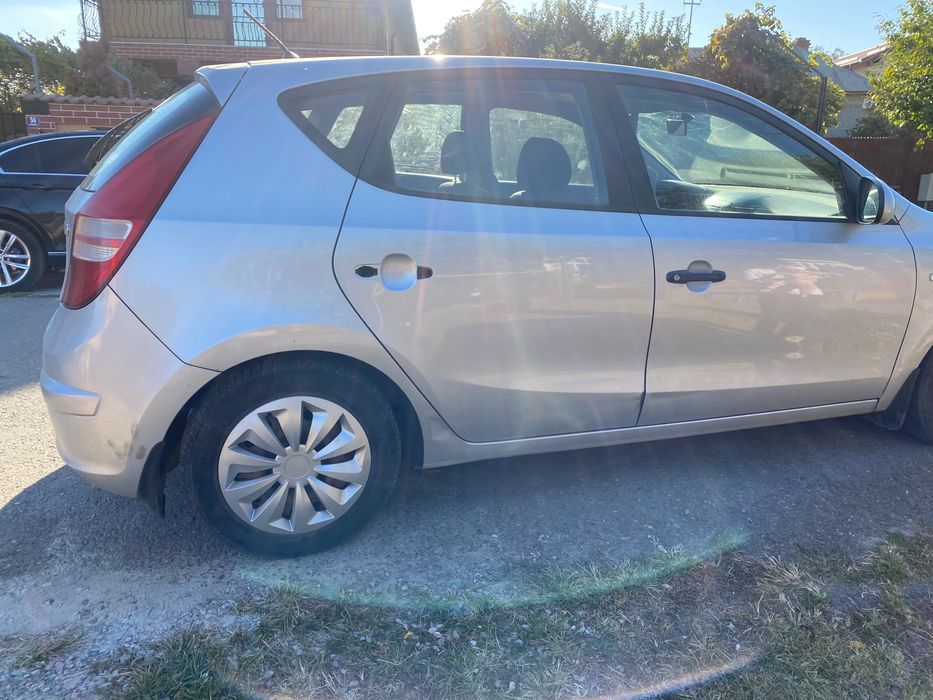 hyundai i30 2009 1.4 banzina 109cp
