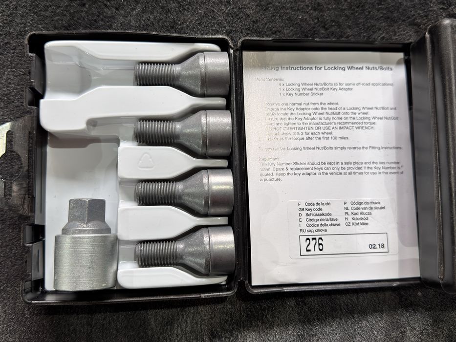 Секретни болтове Fiat Alfa Lancia нови