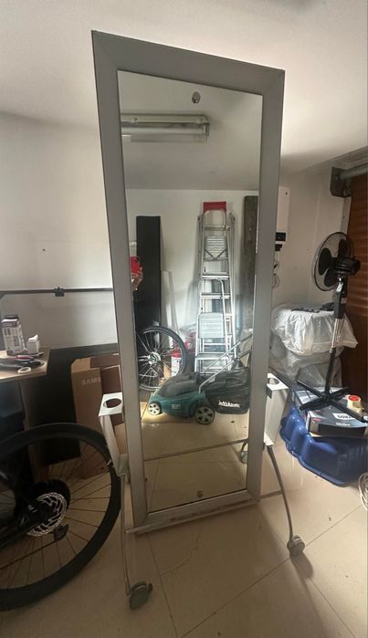 Vand oglinda salon, posturi de lucru