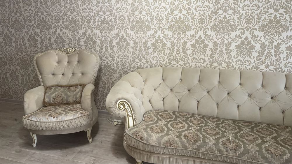 Продается диван и 2 кресла