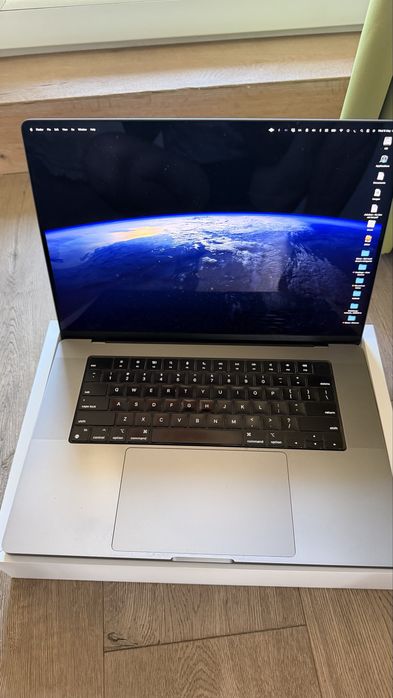 Macbook pro M1, 16 inch, 16gb, 512 SSD