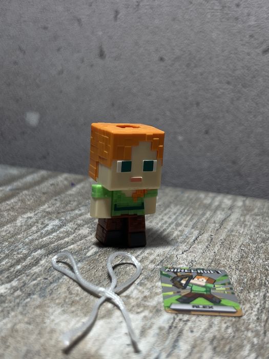 Коллекционные фигурки Minecraft Kinder joy