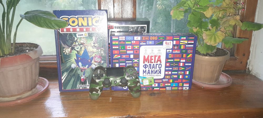 Настолка Мега Флагомания + Геймпад PS4 + Комикс Sonic + фигурка на пс