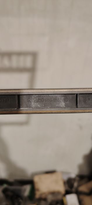 Централна конзола W210