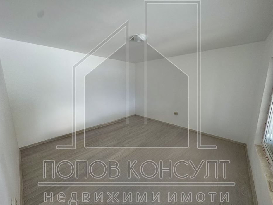 Хале с къща в Пловдив -Трилистник!