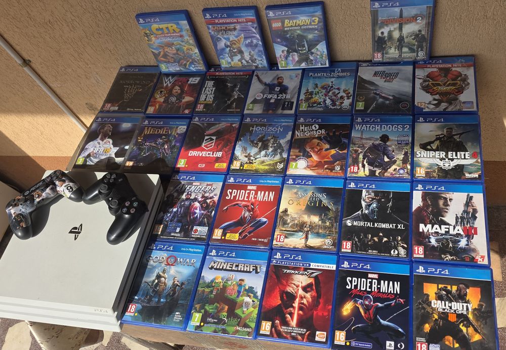 PS 4 Pro 1tb cu 30 de jocuri