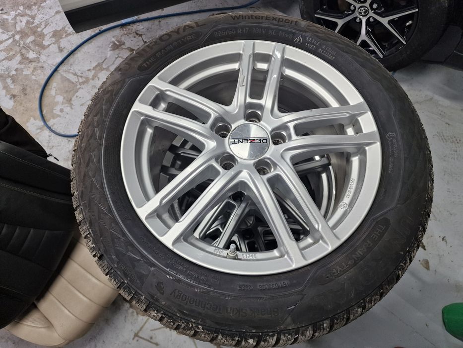 Гуми с Джанти за Mercedes E class W213 225/55 R 17 Uniroyal 2025 dot