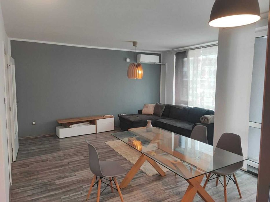 Дава се под наем Тристаен апартамент в София, Витоша - 100 кв.м за 846.6 € - Снимка #2