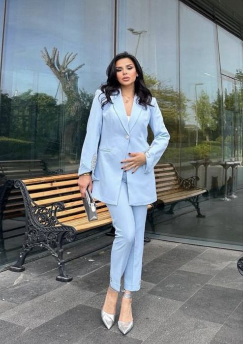 Чисто нов сет в светло син цвят.