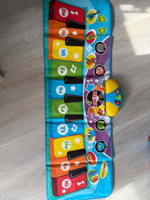 Pian muzical bebeluși