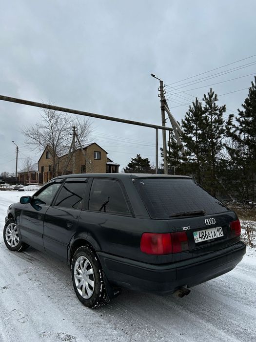 Audi 100 C4 1994 год 2,8 бинзин