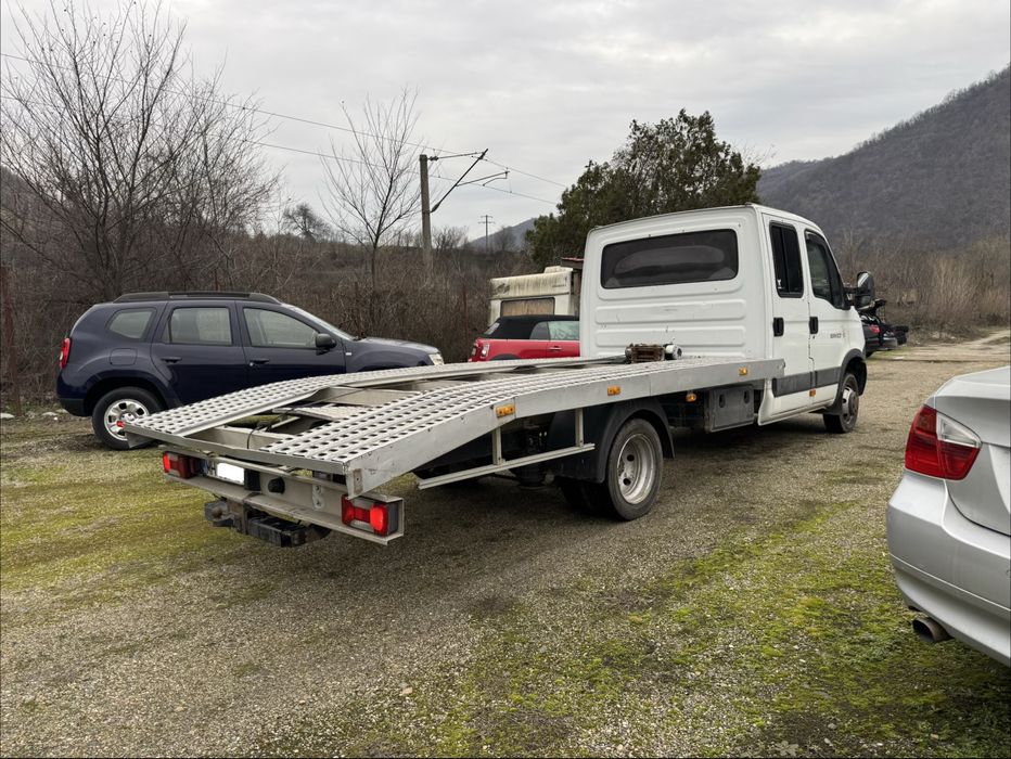 Vand /schimb autoplatforma iveco cabina dubla 3.0 diesel 2013