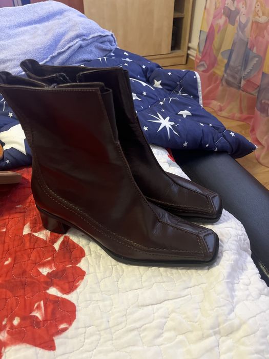 Vând  cizme de dama vișinii