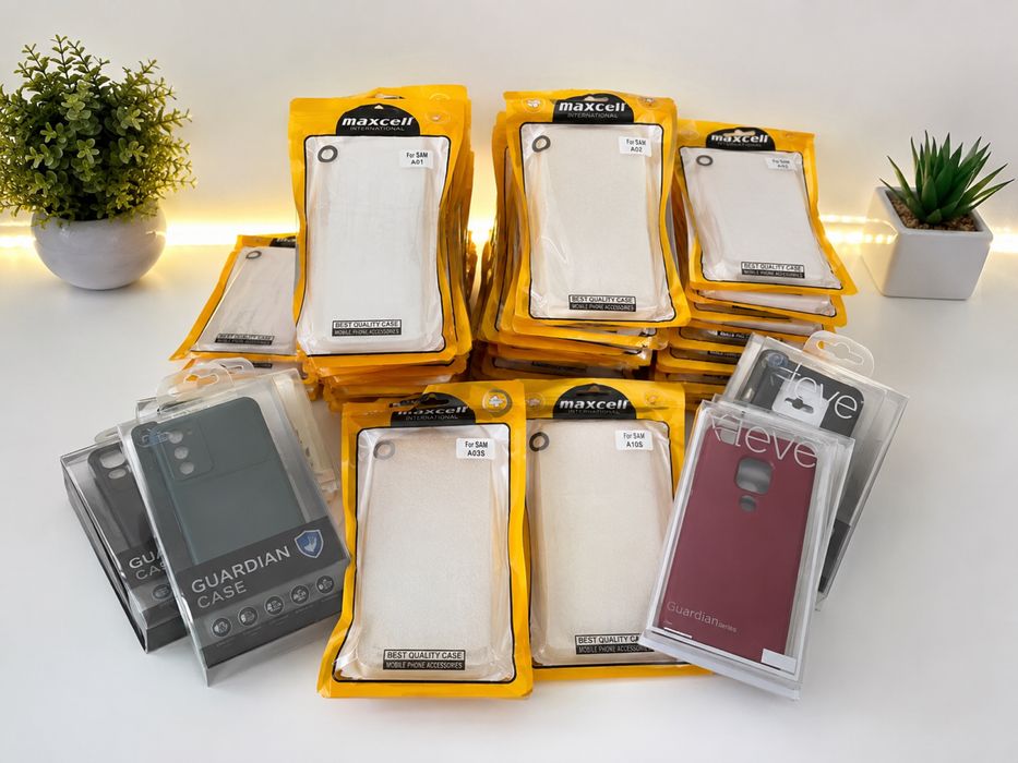 SUPER PRET . LOT peste 15.000 huse și folii pentru Samsung, iPhone și tablete