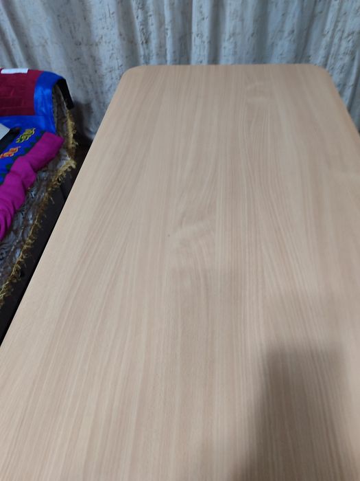 Продам кухонный стол