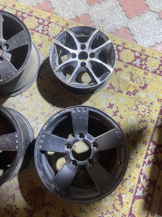 Литые диски на ниву 5шт
