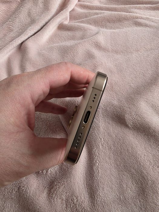 Iphone 16 Pro Desert Titanium 256 g Garanție 2 ani