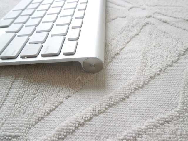 Безжичната Bluetooth клавиатура Apple A1314