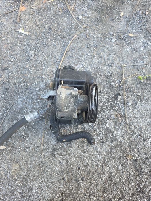 Хидравлична помпа за Peugeot Partner 2006 година