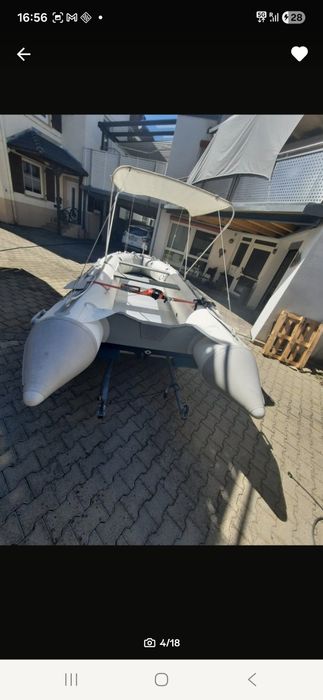 Vând barca gonflabila