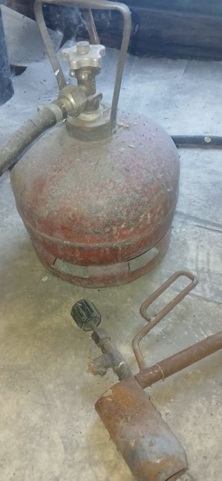 Продам газ балон