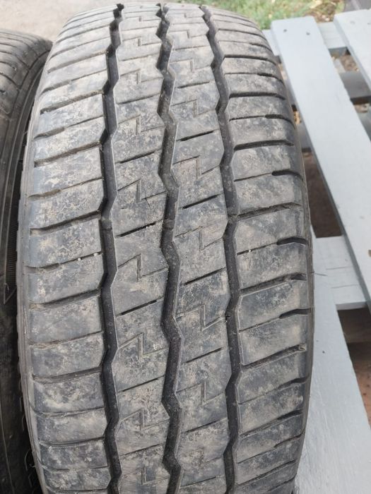 4 шины 225 65 R16C. Цешка для груза.