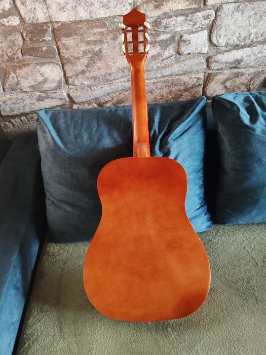 Vând chitară clasică