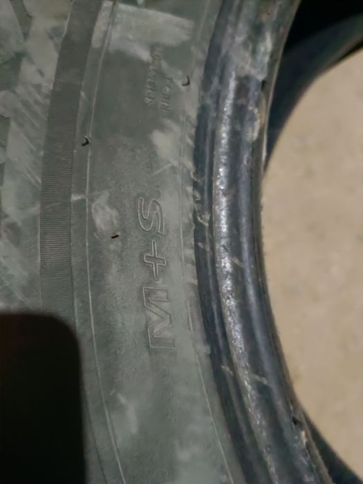 Продам шины на внедорожник