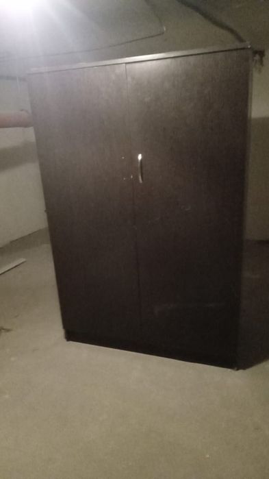 Продам.      шкаф