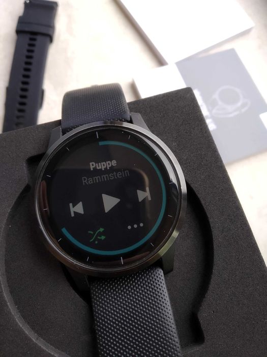 GPS часовник Garmin Vivoactive 4  с 45 мм корпус