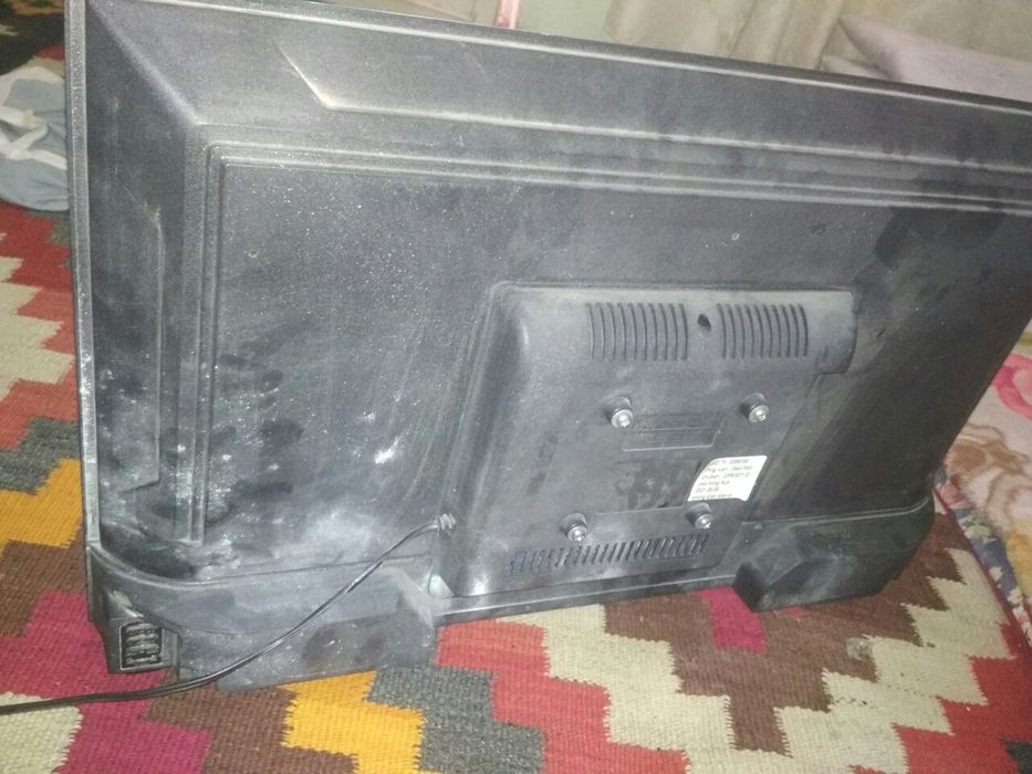 Televizor 32 sotiladi