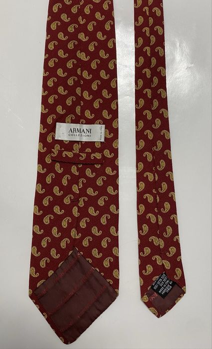Cravata Armani rosie