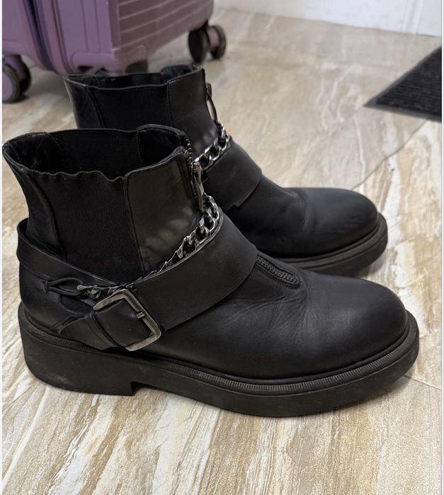 Продам кожаную обувь р.39-40