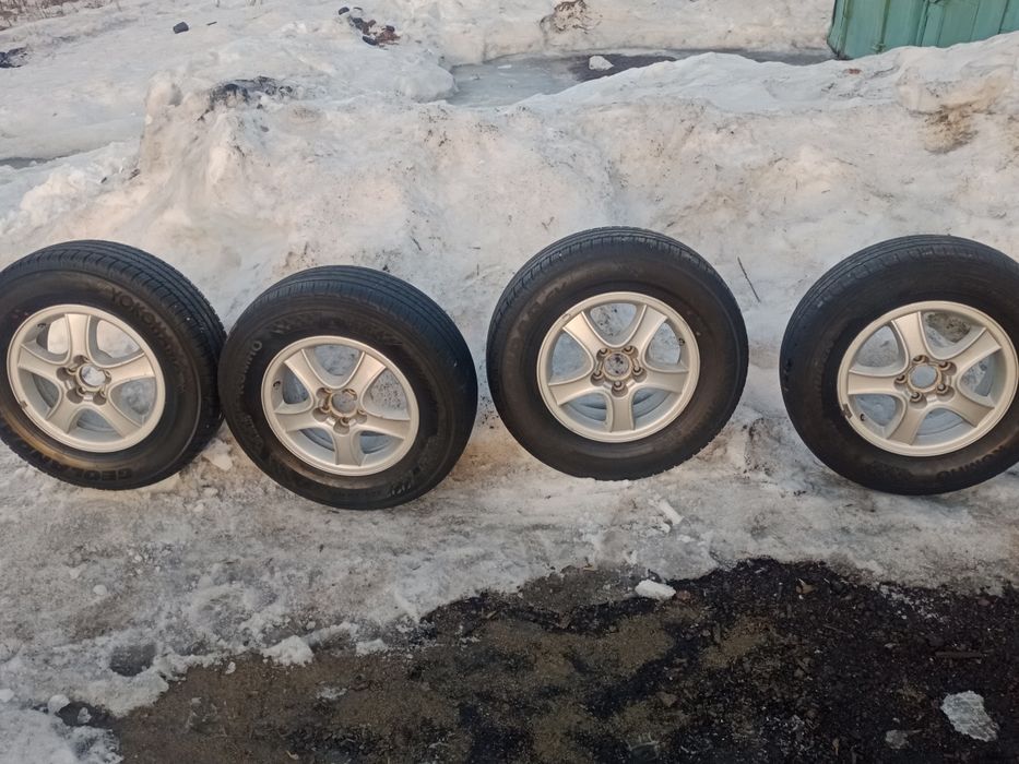 Диски на 16 с шинами 225/70 в отличном состоянии