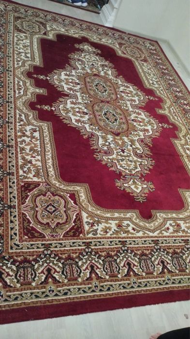 Тез арвда кілем сатылады