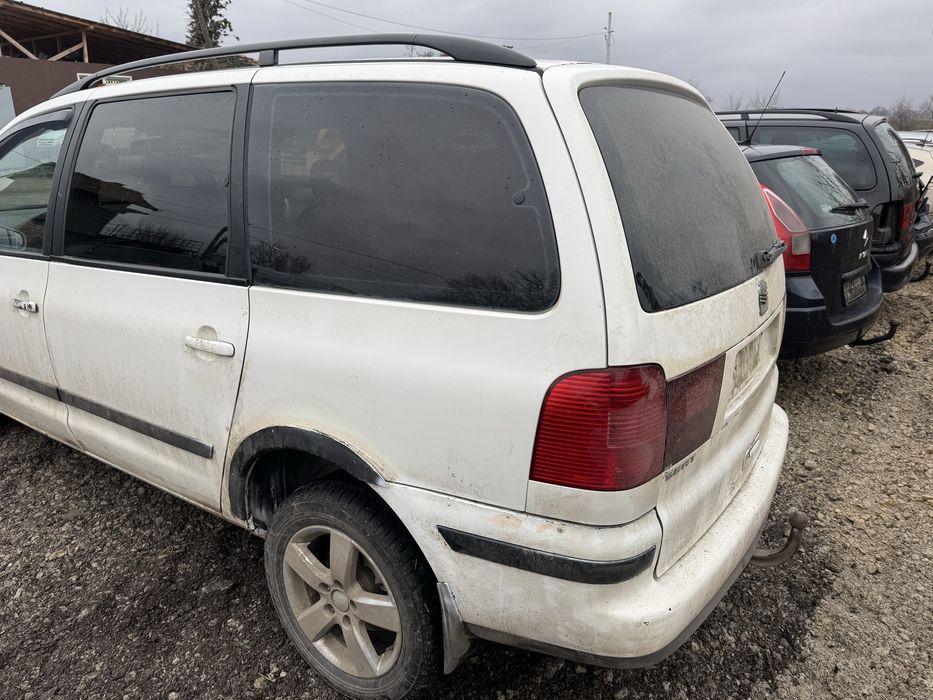 Сеат алханбра 1.9 дизел 6 ск само на части